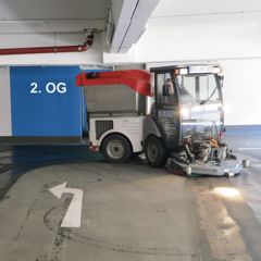 Parkhausreinigung / Tiefgaragenreinigung Parkhausreinigung / Tiefgaragenreinigung