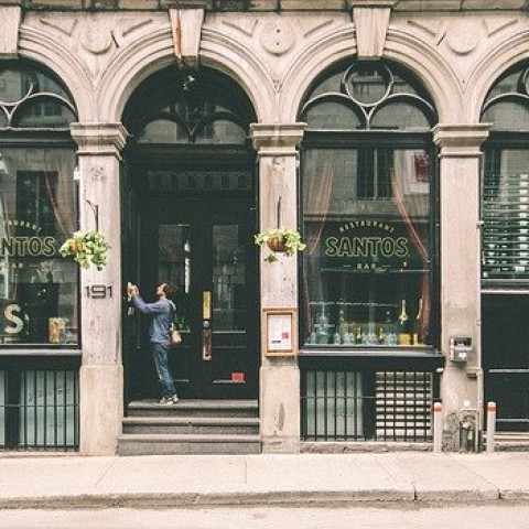 Schaufenster einfach streifenfrei putzen