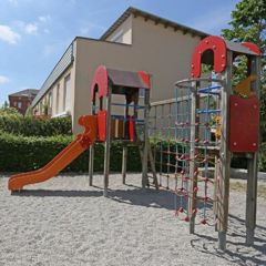 Gülle Attacke auf Spielplatz